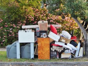 Read more about the article Junk & Trash Removal Cost