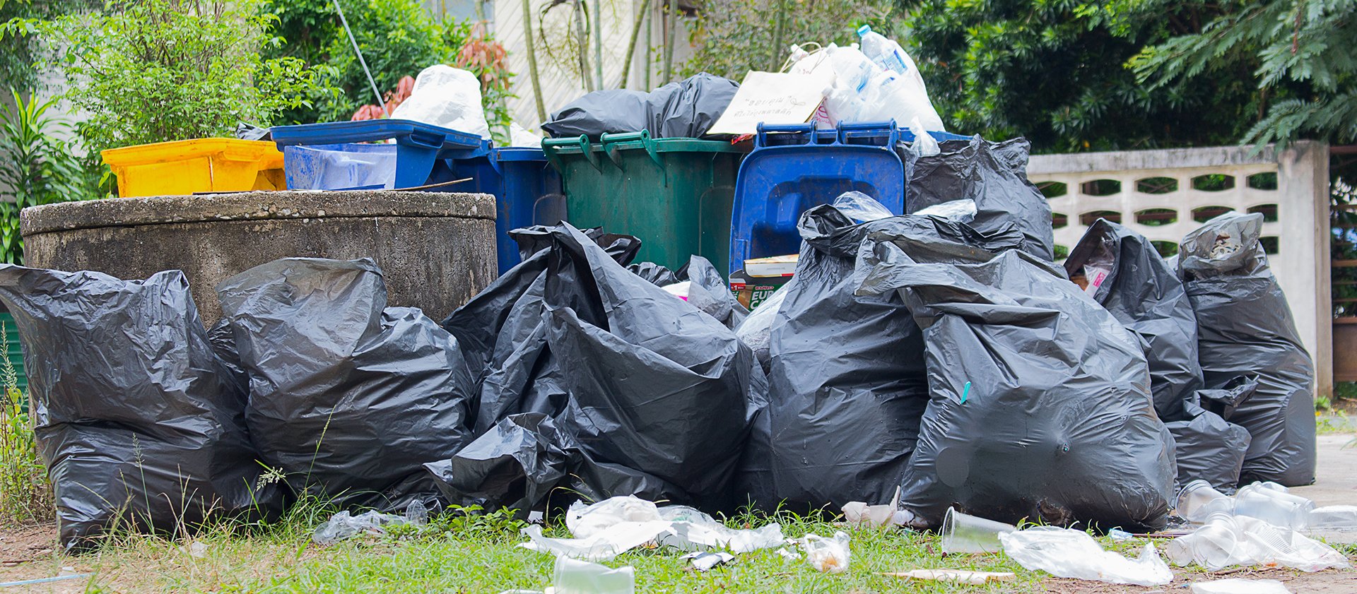 You are currently viewing Garbage Removal: The Benefits of Throwing Things Out