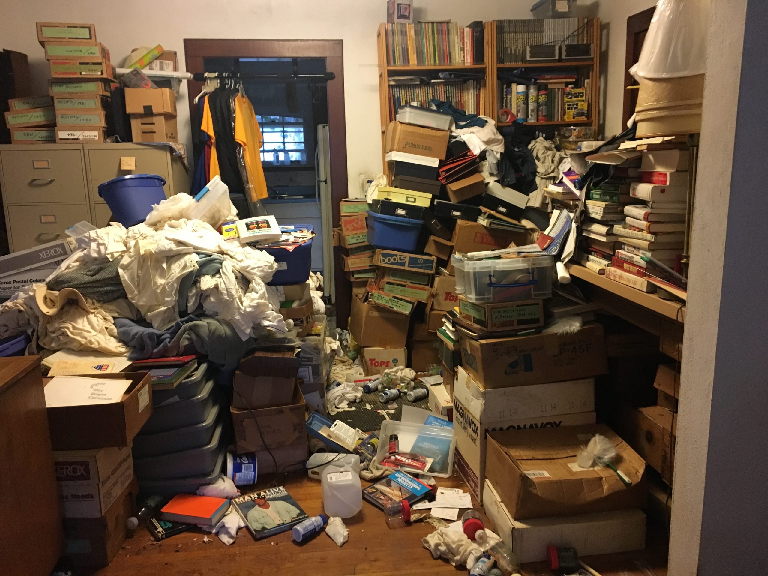 Read more about the article Hoarding Cleanup: Not Just Junk Removal